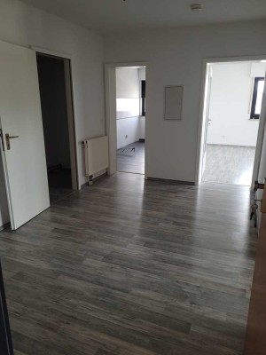 Renovierte und moderne 2 Zi. KDB im DG in ruhiger Straße in Hellersen - ideal für Singles und Paare