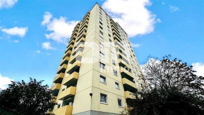 (R)eserviert!Schöne Etagenwohnung mit Balkon, Panoramablick und PKW Stellplatz