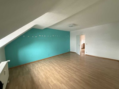 Große, freundliche 3-Zimmer-Dachgeschosswohnung in bester Lage von Saarbrücken