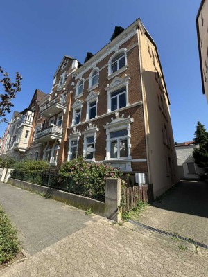 Renovierte 5 Zimmerwohnung Altbau