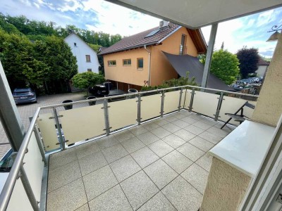 Schöne 2-Zimmer-Erdgeschosswohnung mit Balkon, Tageslichtbad, Fußbodenheizung und Einbauküche