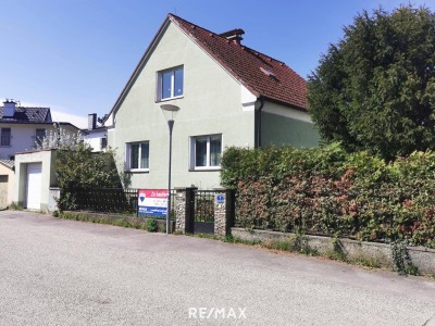 Schönes Bestandshaus mit viel Potential und angenehm geschnittenem Grundstück.