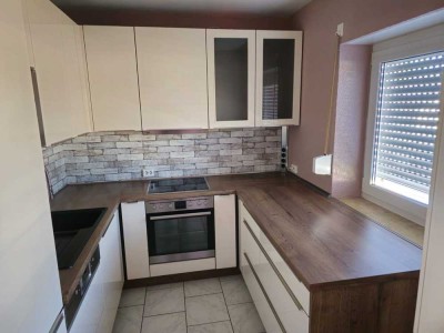 Modernisierte 3,5-Raum-Wohnung mit Balkon und Einbauküche in Remchingen     0172 5186649