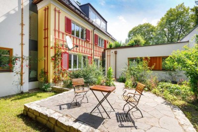 Villa mit 5 Einheiten und Parkgrundstück - Mehrgenerationenhaus oder Wohnen mit Arbeiten