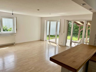 Idyllische 4-Zimmer Wohnung mit eigenem Garten in Isarnähe!