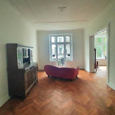 Luxuriöse 4,5-Zimmer Wohnung mit Balkon in Hamburg-Eppendorf