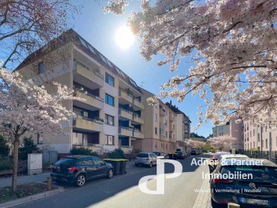 **RENOVIERTE MAISONETTEWOHNUNG IM ÖSTLICHEN RING MIT BALKON, EINBAUKÜCHE UND DUPLEX**