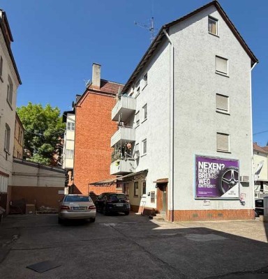charmantes Mehrfamilienhaus + Gewerbeeinheit mit vielseitigem Potenzial, 3 Stellplätze