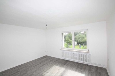 Schöne 3-Zimmer Wohnung mit großem Gemeinschaftsgarten, 1.OG!