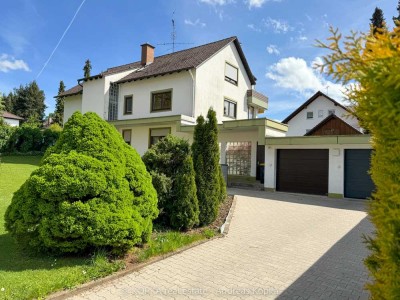 Großzügige und sonnenverwöhnte 3 ½ Zimmer Wohnung im 1. Obergeschoss