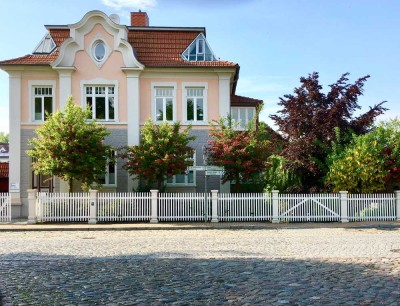 Nicht nur für Zahnärzte geeignet++Villa mit Gewerbe