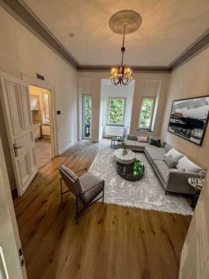 Erstbezug nach Sanierung - Stilvoller Altbau im Herzen des Frankenberger Viertels �