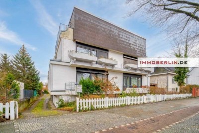 IMMOBERLIN.DE - Charmante Wohnung mit ruhigem Balkon & überdachtem Pkw-Stellplatz