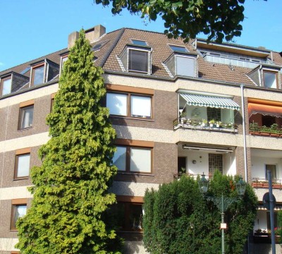 ***D´dorf-Urdenbach, pfiffige & lichtdurchflutete 2 Zi. im Atelierstil inklusive moderner EBK !***