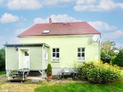 LEHNITZSEE-IMMOBILIEN: Zweifamilien/Ferienhaus in Strandnähe