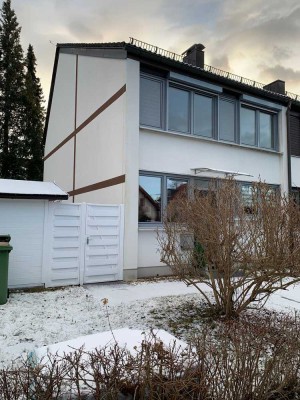5-Zimmer-Reihenendhaus mit Einbauküche in Ottobrunn