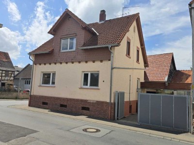Zeitreise mit Potenzial – Charmantes Bauernhaus mit Scheune, Innenhof und Geschichte