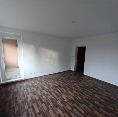 Schöne 3 ZKB mit Balkon