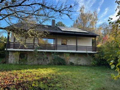Grundstück mit Architektenvilla