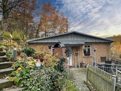 Traumlage mit Panoramablick:
Kleiner Bungalow zum verlieben