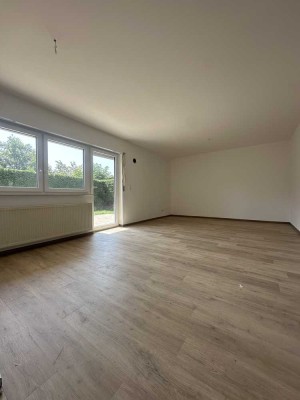 Renovierte 3-Zimmer-Wohnung (EG) mit Gartenanteil in 55232 Alzey-Weinheim