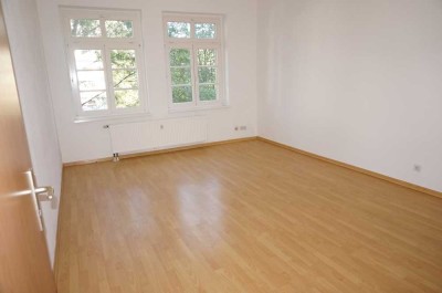 1. OG / offene Küche  - Bad mit Fenster - Balkon an der Küche