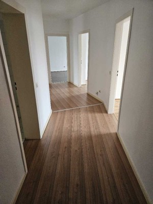Helle 3-Zimmer Wohnung mit Balkon 2. OG in zentraler Lage in Marl