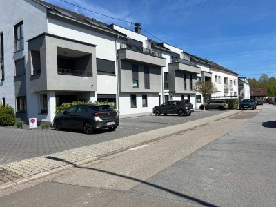 Exklusive, neuwertige 3-Zimmer-Dachgeschosswohnung mit geh. Innenausstattung mit Balkon und EBK