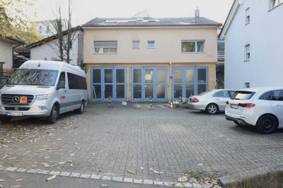 TOP-Kapitalanlage - Mehrfamilienhaus mit fünf Wohnungen, Gewerbe Einheit in guter Lage von Brombach