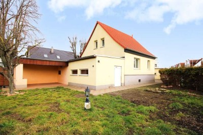 Idyllisches Einfamilienhaus mit großem Grundstück – Ruhe, Platz und Potenzial!