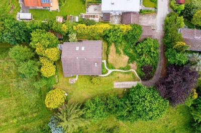 Zweifamilienhaus im Landhausstil auf atemberaubendem Grundstück