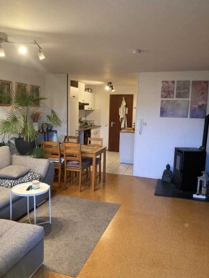 Wunderchöne Souterrainwohnng mit eigenem  Garten und Garage