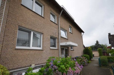 Diese helle Wohnung mit Balkon und Garage könnte schon bald Ihr neues Zuhause sein!