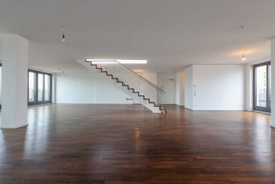 Lichtdurchflutetes Penthouse mit großzügiger Dachterrasse im Herzen von Berlin