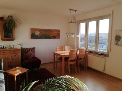 Reserviert: Sonnige 2-Zimmer-Wohnung inkl. TG Stellplatz (Duplex)