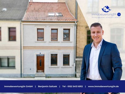 Solides Reihenhaus im Zentrum der Stadt Calbe/Saale!