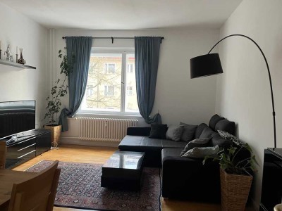 Stilvolle 2-Raum-Wohnung mit gehobener Innenausstattung mit Balkon und EBK in Berlin Charlottenburg