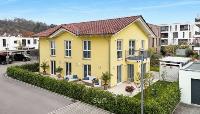 Lichtdurchflutet & modern: Elegante Stadtvilla mit 6,5 Zimmern + Einliegerwohnung