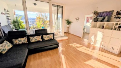 Provisionsfrei: Helle 3-Zimmer-Dachgeschosswohnung mit Balkon, Kamin & Stellplatz in Berlin-Tegel