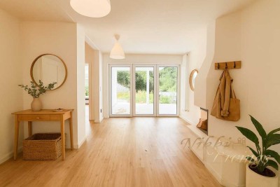 Freistehendes Zweifamilienhaus mit Blick ins Grüne
