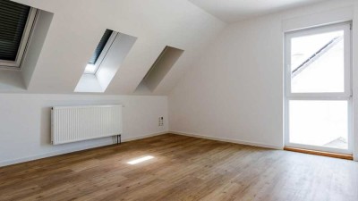 Stilvolle Dachgeschosswohnung: Modernes Wohnen mit eigener Sauna in Hattenhof