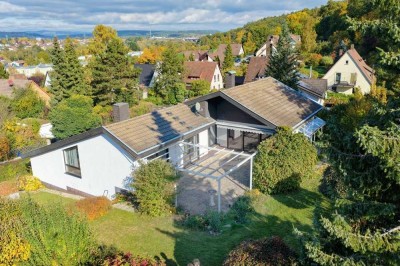 Großzügiges Architektenhaus mit tollem Fernblick in herrlich grüner Stadtrandlage, Coburg-Cortendorf