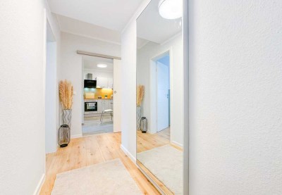 Attraktive 3-RW mit West-Balkon* frisch saniert* EBK* Bad mit Dusche* moderne Möblierung* zentral*