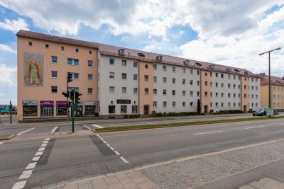 Regensburg . helle 3-Zimmer-Wohnung im 1. OG mit Balkon