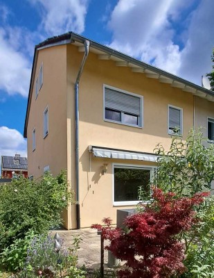 Schöne DHH in Worzeldorf mit 5 Zi. - umfassend renoviert - provisionsfrei