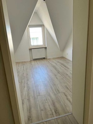 große Dachgeschoss Wohnung