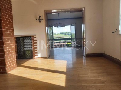 111 m2 Familiendomizil mit Balkon- absolutes Potential!!!