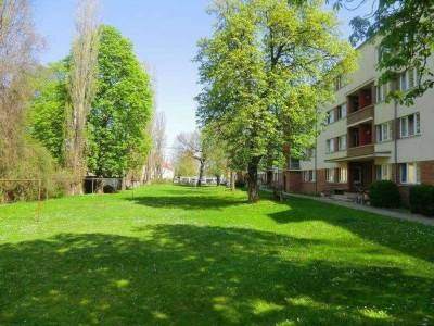 *** 3 RAUMWOHNUNG IN ZWENKAU ~ BALKON ~ STELLPLATZ ~ZUM KLEINEN PREIS *** www.Romeo-Immobilien.de