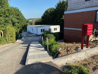 Stilvolle 4-Raum-Erdgeschosswohnung mit luxuriöser Innenausstattung mit Einbauküche in Odenthal