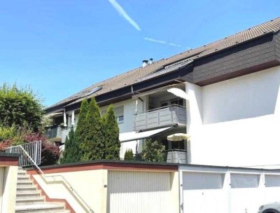 Komfortabler Luxus! Neuwertige 3,5 Zimmer-Wohnung mit Blick ins Grüne!
